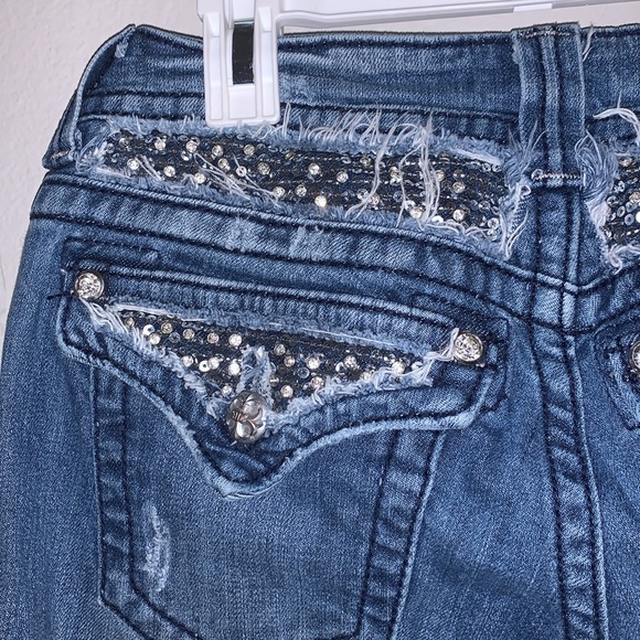 Women’s Denim Jeans - Picture 5 of 6